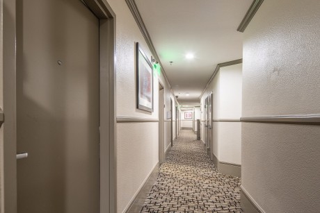 Welcome To Inn At Market - Indoor Corridors 